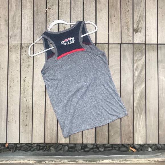 5th & OCEAN Grey Red And Navy Indie 500 Tank Top - Picture 3 of 6